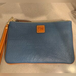 NWOT Large Dooney & Bourke Blue Pebbled Leather Wristlet